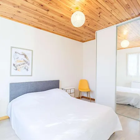 Holiday home Maison Proche - 5 Pers. - Fr-1-877-13 *